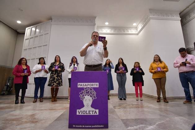Marcelo Ebrard Campaign Rally in the state of mexico August 09, 2023 Toluca , Mexico : Marcelo Ebrard Casaubon, Marcelo Ebrard, former Secretary of Foreign Affairs of Mexico, during a press conference where he spoke about the possible implementation of the Violet Passport in the next administration of the Mexican presidency. on August 09, 2023 in Toluca, MÃ xico., Credit:Arturo Hernandez Eyepix Group Avalon Mexico, State of Mexico, Toluca Copyright: xArturoxHernandezx xEyepixxGroupx xAvalonx 0795755893
