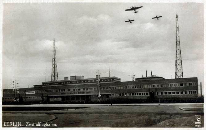 Berlin s Tempelhof airport, Berlin, Germany Berlin s Tempelhof airport, Berlin, Germany. Date: circa 1937  Copyright: Copyrightx(c)Geminix2023.xCredit:xGemini 13816866