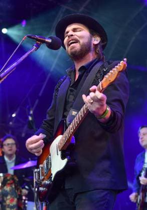 Lakefest 2023 Thursday, Eastnor Castle, Herefordshire, UK Gaz Coombes performs at Eastnor Castle, Herefordshire, UK, Credit:Jules Annan Avalon  Copyright: xJulesxAnnanx xAvalonx 0795994958
