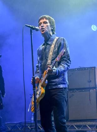 Lakefest 2023 Thursday, Eastnor Castle, Herefordshire, UK Johnny Marr performs at Lakefest Festival 2023, Thursday at Eastnor Castle, Herefordshire, UK, Credit:Jules Annan Avalon  Copyright: xJulesxAnnanx xAvalonx 0796149108