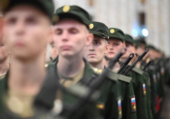 Bilder des Jahres 2023, News 08 August News Themen der Woche KW32 News Bilder des Tages Russia Preobrazhensky Regiment Oath Taking 8494575 12.08.2023 Recruits of the 154th Separate Commandant s Preobrazhensky Regiment attend an oath taking ceremony at the Moscow Victory Museum in Moscow, Russia. Alexey Maishev Sputnik Moscow Russia  Copyright: xAlexeyxMaishevx