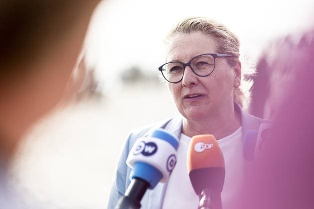 News Themen der Woche KW33 News Bilder des Tages Bundesentwicklungshilfeministerin Svenja Schulze gibt ein Pressestatement im Kleinfischereihafen in Nouakchott, 14.08.2023. Nouakchott Mauretanien *** German Development Minister Svenja Schulze gives a press statement at the small fishing port in Nouakchott, 14 08 2023 Nouakchott Mauritania. Copyright: xLeonxKuegeler photothek.dex