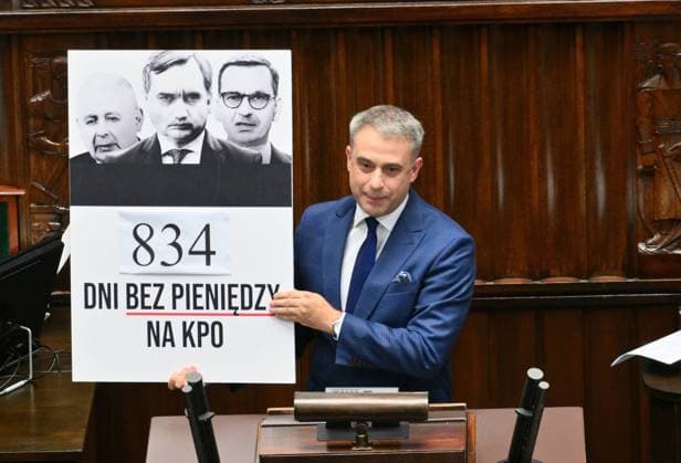 RECORD DATE NOT STATED 16.08.2023 WARSZAWA SEJM RP POSIEDZENIE SEJMU PORANNE GLOSOWANIA N Z KRZYSZTOF GAWKOWSKI FOT DAMIAN BURZYKOWSKI NEWSPIX.PL --- Newspix.pl WARSAW, POLAND 16.08.2023 Today in the Polish Parliament. PHOTOGRAPHER: BURZYKOWSKI DAMIAN NEWSPIX.PL POLAND OUT!  DB160823_019