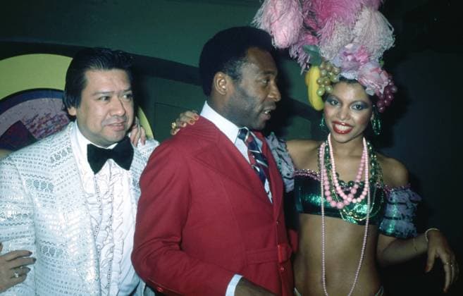 Cleavon Little (center), at New York event, 1970s. Photo: Oscar Abolafia Everett Collection (cleavonlittle001)OSAB001 J4521 PUBLICATIONXNOTxINxCANxCHNxFRAxITAxJPNxNORxPOLxRUSxESPxUKxUSA Copyright: xx OSAB001 J4521 OSAB001_J4521_H