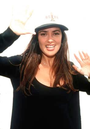 Salma Hayek just finishing her Presenter Meeting With Gil Cates, Producer Of The Academy Awards, 2001. *exclusive* ph: Ron Wolfson Everett Collection (Salma Hayek 5)RWFA004 UW023 PUBLICATIONXNOTxINxCANxCHNxFRAxITAxJPNxNORxPOLxRUSxESPxUKxUSA Copyright: xx RWFA004 UW023 RWFA004_UW023_H