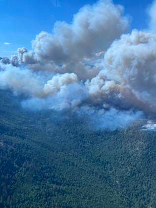 August 17, 2023, West Kelowna, British Columbia, Canada: Smoke from the McDougall Creek wildfire, about 10km (6 miles) northwest of West Kelowna is shown in an aerial image photographed on August 17, 2023, and provided from the British Columbia Wildfire Service. The McDougall Creek fire is burning in West Kelowna, British Columbia, Canada. Thousands are ordered to evacuate as wildfire threatens Kelowna, West Kelowna. West Kelowna Canada - ZUMA 20230817_new_z03_073 Copyright: xBCxWildfirexServicex