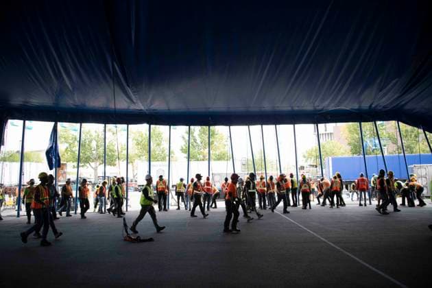 August 19, 2023, Calgary, Alberta, Canada: Cirque du Soleil and local contractors put up the big tent for the Cirque du Soleil KOOZA show in Calgary for the first time since 2019. Calgary Canada - ZUMAr123 20230819_zap_r123_012 Copyright: xBadenxRothx
