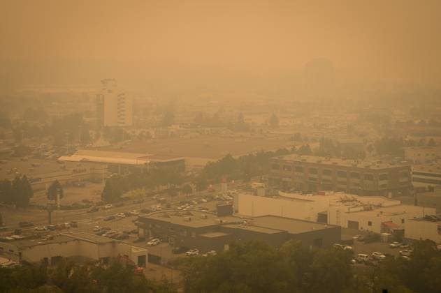 August 19, 2023, KELOWNA, BC, CANADA: Smoke from wildfires fills the air in Kelowna, B.C., Saturday, Aug. 19, 2023. KELOWNA CANADA  - ZUMAc35_ 20230819_zaf_c35_026 Copyright: xDarrylxDyckx