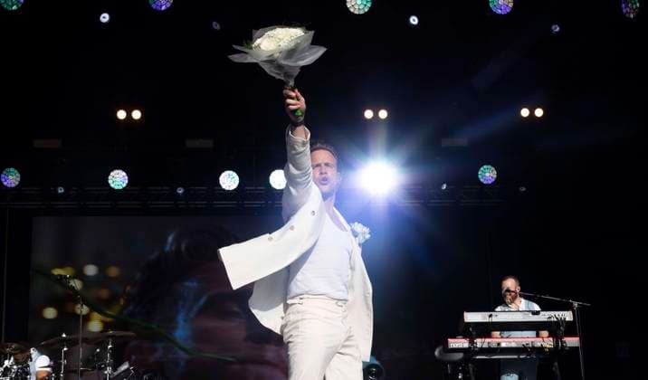 . 20 08 2023. Newbury, United Kingdom. Olly Murs performing at the Bet Victory Hungerford Day at Newbury Racecourse, United Kingdom.  xi-Imagesx IIM-24628-0043