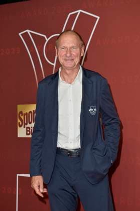 Perry Braeutigam arriving at the SPORT BILD Awards ceremony at the Fischauktionshalle in Hamburg 21 08 2023