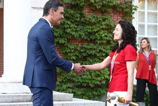 The President of the Spanish Government, Pedro Sánchez, during a meeting with the Spanish womens national soccer team as the winner of the World Cup in Madrid August 22, 2023 Pedro Sanchez receives the womens national soccer team at the Moncloa after their victory in the World Cup Cordon Press  Fernando.Calvo