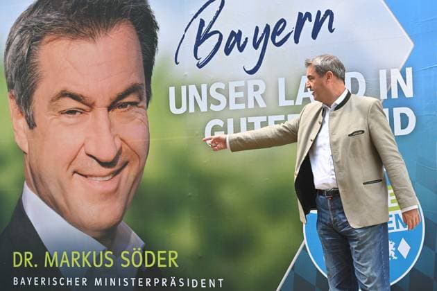 Markus SOEDER (Ministerpraesident Bayern und CSU Vorsitzender) vor dem Wahlplakat. Plakatvorstellung der CSU zur Landtagswahl 2023 am 22.08.2023 in der CSU Landesleitung in Muenchen. *** Markus SOEDER State President of Bavaria and CSU Chairman in front of the election poster Poster presentation of the CSU for the state election 2023 on 22 08 2023 in the CSU state leadership in Munich