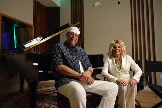 Cuban pianist Chucho Valdes and Cuban singer Albita Rodriguez pose during an interview with EFE in Miami, Florida, USA, 23 August 2023. After a tour of Europe, the United Arab Emirates, part of the United States and Puerto Rico, the pianist Chucho Valdes and the singer Albita Rodriguez arrive in Miami to demonstrate at the Masters of Our Root concert that guajira and Afro-Cuban jazz mix perfectly . Albita and Chucho Valdés: Guajira music and Afro-Cuban jazz mix perfectly !ACHTUNG: NUR REDAKTIONELLE NUTZUNG!  Copyright: xJorgexI.xPérezx AME3866 20230823-55011754885_1