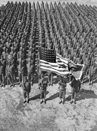Soldiers of 41st Engineers in formation on Parade Ground, Fort Bragg, North Carolina, USA, Arthur Rothstein, U.S. Office of War Information, March 1942  Copyright: xCircaxImagesx ghi-circa11796
