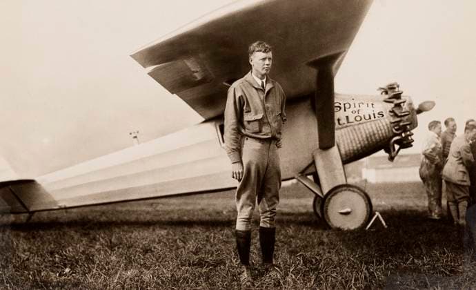 Charles Lindbergh with his airplane Spirit of St. Louis, Underwood & Underwood, 1927  Copyright: xCircaxImagesx ghi-circa11809
