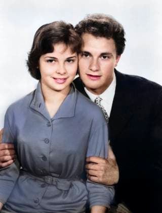 Gabriella Pallotta, Giorgio Listuzzi, Publicity Portrait for the Italian Film, The Roof , Italian title: Il Tetto , Titanus, Compass Film, 1956, U.S. release via Trans-Lux Films, 1959  Copyright: xABxArchivesx jtv017846