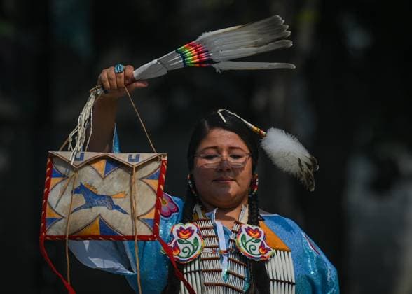 2Spirit Powwow Opens Edmonton Pride 2023 EDMONTON, CANADA - AUGUST 24, 2023: A member of the First Nation during a shawl dance competition at the Beaver Hills 2Spirit Powwow in Edmonton s Churchill Square on the opening day of the Edmonton Pride Festival, on August 24, 2023, in Edmonton, Alberta, Canada. Edmonton Canada  Copyright: xArturxWidakx originalFilename: widak-2spiritp230824_npspQ.jpg