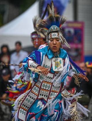 2Spirit Powwow Opens Edmonton Pride 2023 EDMONTON, CANADA - AUGUST 24, 2023: Men s Fancy Dancers during the Beaver Hills 2Spirit Powwow in Edmonton s Churchill Square on the opening day of the Edmonton Pride Festival, on August 24, 2023, in Edmonton, Alberta, Canada. Edmonton Canada  Copyright: xArturxWidakx originalFilename: widak-2spiritp230824_np6mI.jpg