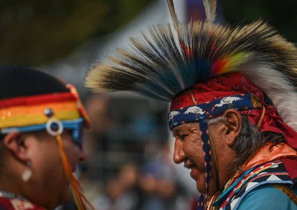 2Spirit Powwow Opens Edmonton Pride 2023 EDMONTON, CANADA - AUGUST 24, 2023: Members of the First Nation performing a dance during the Beaver Hills 2Spirit Powwow in Edmonton s Churchill Square on the opening day of the Edmonton Pride Festival, on August 24, 2023, in Edmonton, Alberta, Canada. Edmonton Canada  Copyright: xArturxWidakx originalFilename: widak-2spiritp230824_nplge.jpg