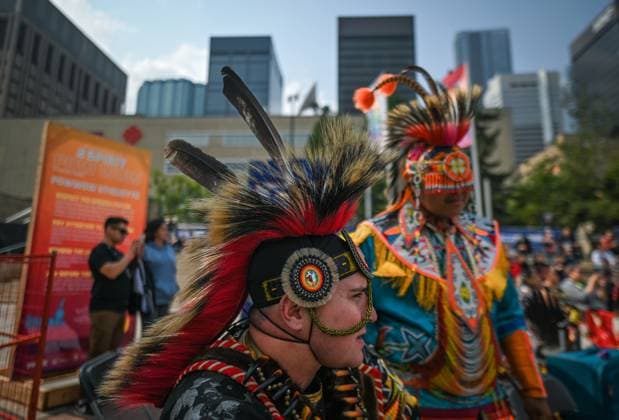 2Spirit Powwow Opens Edmonton Pride 2023 EDMONTON, CANADA - AUGUST 24, 2023: Men s Fancy Dancers during the Beaver Hills 2Spirit Powwow in Edmonton s Churchill Square on the opening day of the Edmonton Pride Festival, on August 24, 2023, in Edmonton, Alberta, Canada. Edmonton Canada  Copyright: xArturxWidakx originalFilename: widak-2spiritp230824_npzhB.jpg