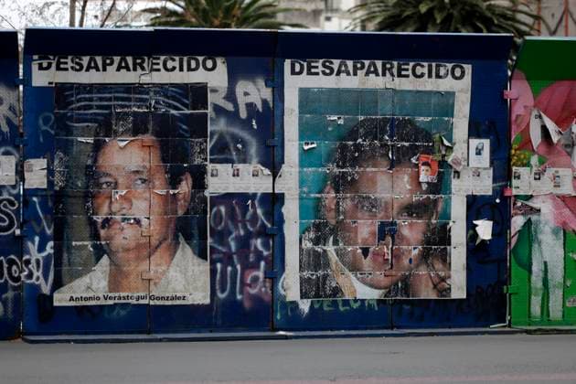 August 25, 2023, Mexico City, Mexico: The Glorieta to the Disappeared in Mexico with hundreds of photographs of disappearance victims on search sheets on Reforma avenue in Mexico City. on August 25, 2023 in Mexico City, Mexico Mexico City Mexico - ZUMAe321 20230825_zia_e321_028 Copyright: xLuisxBarronx