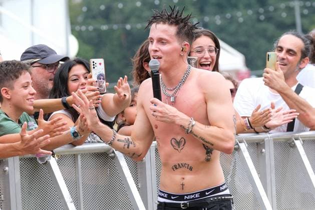 Music Concert - Call Me Karizma - The Francis Tour Europe 2023 Call Me Karizma, stage name of Morgan Parriott during his live performs at AMA Music Festival on August 26, 2023 in Romano dÃ¢& x80;& x99;Ezzelino, Vicenza, Italy. Romano d Ezzelino Italy  Copyright: xIPA ABACAx BRIPA20230827_194 IPA ABACAx BRIPA20230827_194