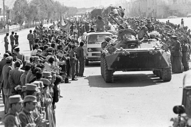 Archivbilder der Woche KW35 Withdrawing part of Soviet forces from Democratic Republic of Afghanistan in 1986 8445024 15.10.1986 Withdrawing six regiments of the limited Soviet military contingent from the Democratic Republic of Afghanistan. This photo shows an air defense regiment leaving the city of Kabul. Alexandr Graschenkov Kabul Afghanistan  Copyright: xAlexandrxGraschenkovx