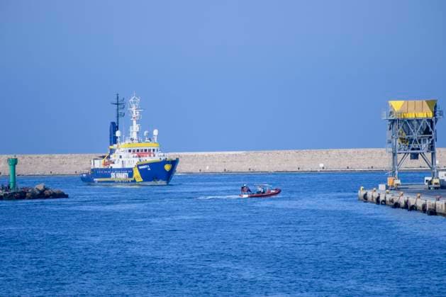 August 27, 2023, Livorno, Italy: The Humanity 1 ship, carrying 57 migrants rescued off the Libyan coast, enters the port of Livorno.The ship Humanity 1, of the German NGOs United 4 Rescue and SOS Humanity, had to travel more than 1,000 kilometers in order to arrive at the safe port assigned by the Italian Ministry of the Interior. Since the entry into force of the NGO Decree , the ports of disembarkation assigned to NGO ships have begun to be increasingly distant from the rescue zones. Livorno Italy - ZUMAv147 20230827_zip_v147_007 Copyright: xMarcelloxValerix