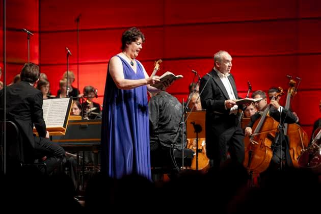 Hilary Summers alto and James Gilchrist tenor Final concert Handels Messiah , K189, Schleswig Holstein Musik Festival, 27 08 23 Lübeck Schleswig Holstein Germany Copyright: xAgentur54Gradx xFelixxKoenigx