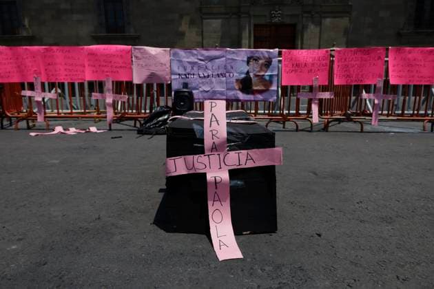 Mothers And Relatives Of Femicide Victims Demand Justice Outside The National Palace In Mexico City View of a cardboard coffin installed by mothers and relatives of Karla Yesenia and Paola Yazmin, victims of femicide, who demanded justice outside the National Palace in Mexico City. In the case of Karla Velasco, her relatives continue to demand justice after that July 4, 2018 in the Francisco I. Madero neighborhood of Tuxtla Gutierrez, Chiapas, who was violently murdered by her colleagues in the workplace of she. On the other hand, Paola Yazmin was found dead in a cistern at the David Gomez Federal Elementary School in Chiapas on December 8, 2022, when the students were in class. Eight months after the tragic event, the family has stil Copyright: xGerardoxVieyrax originalFilename: vieyra-notitle230829_npFBx.jpg