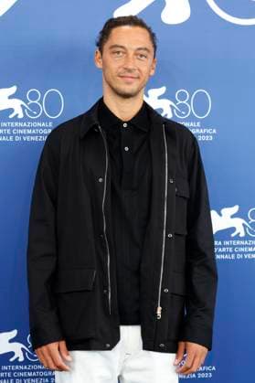 Jonas Carpignano at the Orizzonti Award Jury Photocall for Best Debut Film at the Biennale di Venezia 2023 80 Venice International Film Festival at Palazzo del Casino Venice, 30 08 2023. Foto:xD.xBedrosianx xFuturexImagex orizzonti_jury_3803