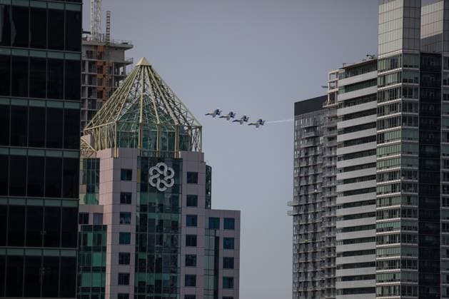 Canadian International Airshow Practices Fighter aircrafts take to the skies before the Canadian International Air Show in Toronto, Ontario, Canada on September 1, 2023. The show is an aeronautical display of military, government and civilian aircraft, primarily from Canada and the United States. Toronto Canada  Copyright: xArifxBalkanx originalFilename: balkan-notitle230901_npgvF.jpg