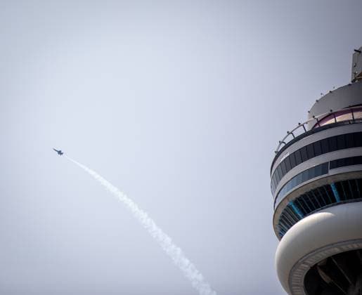 Canadian International Airshow Practices Fighter aircrafts take to the skies before the Canadian International Air Show in Toronto, Ontario, Canada on September 1, 2023. The show is an aeronautical display of military, government and civilian aircraft, primarily from Canada and the United States. Toronto Canada  Copyright: xArifxBalkanx originalFilename: balkan-notitle230901_npP7b.jpg