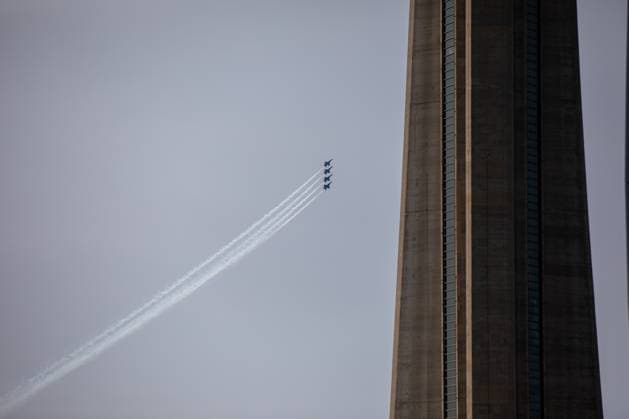 Canadian International Airshow Practices Fighter aircrafts take to the skies before the Canadian International Air Show in Toronto, Ontario, Canada on September 1, 2023. The show is an aeronautical display of military, government and civilian aircraft, primarily from Canada and the United States. Toronto Canada  Copyright: xArifxBalkanx originalFilename: balkan-notitle230901_npXJS.jpg