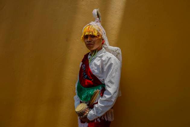Ritual Ceremony Of Voladores Of Mexico A dancer poses on the premises of the Los Pinos Cultural Complex in Mexico City, as part of the 8th National Meeting of the Ritual Ceremony of Voladores, with the aim of strengthening, protecting and disseminating this dance in the framework of the 14th anniversary of the declaration of this tradition as Intangible Cultural Heritage of Humanity. Mexico City Mexico City Mexico  Copyright: xGerardoxVieyrax originalFilename: vieyra-notitle230901_npMOm.jpg