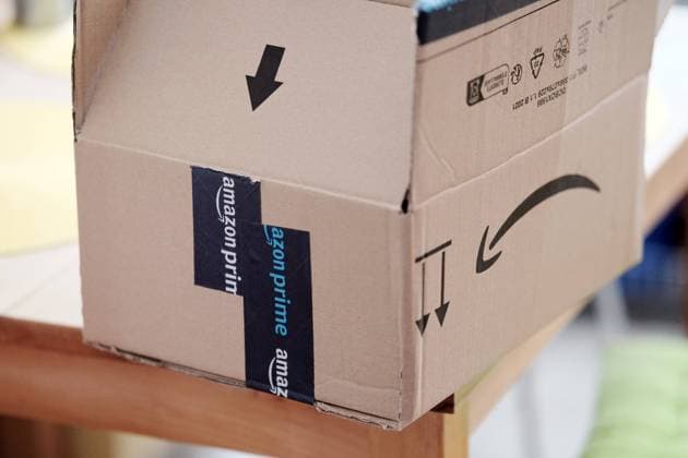 Düsseldorf 02.09.2023 Amazon Prime Retouren Retoure CO2 Online shoppen einkaufen onlineshopping Internetshopping Paketboom Paketbote Onlinehandel Paketsteuer Paketversandsteuer Paketabgabe Amazonsteuer Amazon-SteuerPost DHL Paket Pakete Paketwagen Postpaketwagen Paketzusteller CO2 Online-Steuer Deutsche Post Paketboten Düsseldorf Nordrhein-Westfalen Deutschland *** Düsseldorf 02 09 2023 Amazon Prime returns CO2 online shopping onlineshopping internet shopping parcel boom parcel messenger online trade parcel tax parcel shipping tax parcel delivery Amazon tax Amazon SteuerPost DHL parcel parcel trolley parcel trolley parcel deliverer CO2 online tax Deutsche Post parcel messenger Düsseldorf North Rhine Westphalia Germany