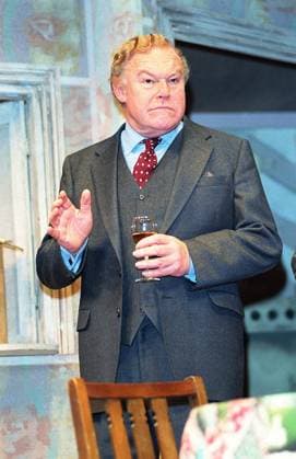 TIMOTHY WEST British Actor In a new production of Harold Pinter s play The Birthday Party COMPULSORY CREDIT: UPPA Photoshot Photo UGL 016061 B-31 21.04.1999 TIMOTHY WEST British Actor In a new production of Harold Pinter s play The Birthday Party COMPULSORY CREDIT: Starstock Photoshot Photo UGL 016061 B-31 21.04.1999, Credit:Photoshot Avalon United Kingdom  Copyright: xPhotoshotx xAvalonx 0502507897