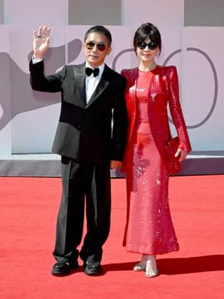 Venice, 80th Venice Film Festival 2023. Day 4 - Red Carpet Golden Lion for Lifetime Achievement to Tony Leung Chiu-Wai Venice, 80th Venice Film Festival 2023. Day 4 - Red Carpet Golden Lion for Lifetime Achievement to Tony Leung Chiu-Wai. In the photo Tony Leung Chiu-Wai and Carina Lau Kar-ling Venice -  Copyright: xIPA ABACAx BRIPA20230902_674 IPA ABACAx BRIPA20230902_674