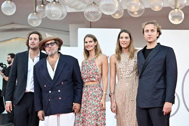 Kineo Prize, Venice Film Festival, Italy - 02 Sep 2023 Julian Schnabel with his wife Jacqueline Beaurang and sons during Kineo Prize. 80th Venice International Film Festival on September 2, 2023 in Venice, Italy, Credit:Maria Laura Antonelli Avalon Italy, Venice  Copyright: xMariaxLauraxAntonellix xAvalonx 0802405706