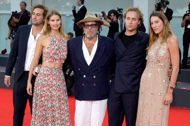 Cy Schnabel, Louise Kugelberg, Julian Schnabel, Stella Schnabel and Olmo Schnabel at the presentation of the Kineo Award 2023 at the Biennale di Venezia 2023 80 Venice International Film Festival at the Palazzo del Cinema Venice, 02 09 2023. Foto:xA.xM.xTinghinox xFuturexImagex kineo_3908