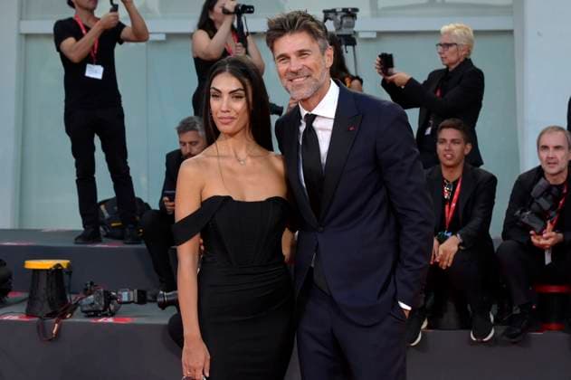 Fabio Fulco with wife Veronica Papa at the presentation of the Kineo Award 2023 at the Biennale di Venezia 2023 80 Venice International Film Festival at the Palazzo del Cinema Venice, 02 09 2023 Foto:xA.xM.xTinghinox xFuturexImagex kineo_3951