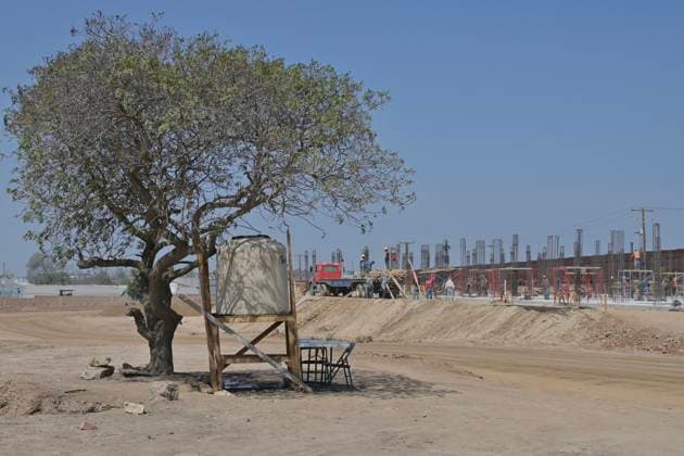 September 1, 2023, Tijuana, Baja California, Mexico: The construction of the Otay II port of entry was achieved through a binational agreement with the US, mainly with California. On October 24, 2022, the government of Mexico and California signed an agreement regarding the new Otay II Ã¢â‚¬ Otay Mesa East international border crossing and port, which will have a single collection point.The economic impact studies showed that the California-Baja region stopped gaining due to vehicle waiting times at the checkpoints, since they generate air pollution and other environmental and economic problems, according to the Transportation Agency of California. Between 78,000 and 83,000 jobs were lost annually due to waiting times, which leaves an ec - ZUMAm180 20230901_zip_m180_027 Copyright: xCarlosxA.xMorenox