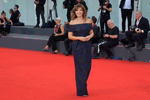 September 2, 2023, Venice Lido, Italy: Maria Pia Calzone attends the red carpet of Premio Kineo at 80 Venice Film Festival at Palazzo del Cinema. Venice Lido Italy - ZUMAs197 20230902_aaa_s197_308 Copyright: xMarioxCartellix