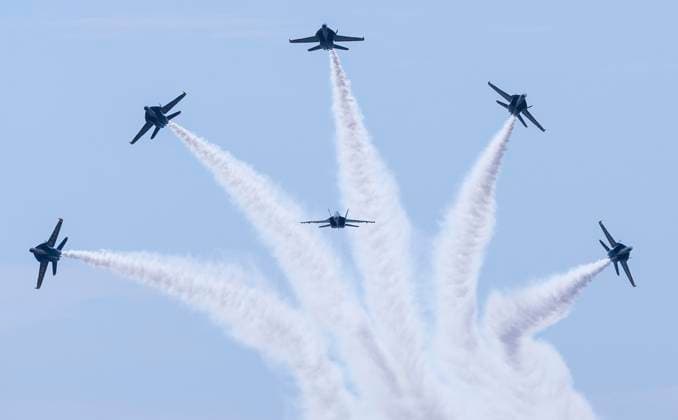 (230903) -- TORONTO, Sept. 3, 2023 -- The U.S. Navy Blue Angels perform during the 2023 Canadian International Air Show (CIAS) in Toronto, Canada, on Sept. 2, 2023. The annual show is held here from Sept. 2 to 4 this year. (Photo by Xinhua) CANADA-TORONTO-CANADIAN INT L AIR SHOW ZouxZheng 