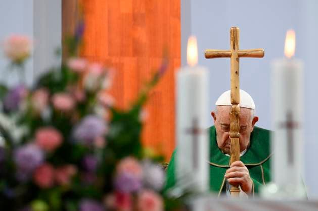 News Themen der Woche KW35 News Bilder des Tages Mongolia, Ulaanbaatar, 2023 9 3 .Pope Francis attends Holy Mass at the Steppe Arena in Ulaanbaatar . Photograph by Vatican Media Catholic Press Photo  Copyright: xVATICANxMEDIAx xipa-agency.netx xVaticanxMediax IPA_IPA40032209