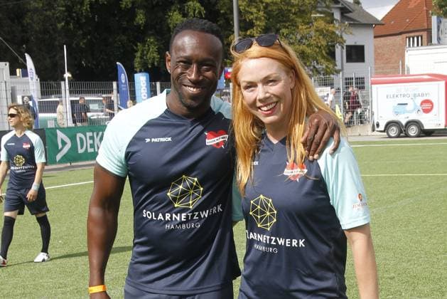 Jerry Kwarteng and Esther Roling at the charity soccer match Kicken mit Herz for the benefit of the childrens heart ward of the University Hospital Eppendorf on 3 09 2023 in Hamburg Kicken mit Herz charity soccer event in Hamburg