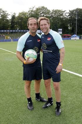 Axel Bosse and Johannes Oerding at the charity football match Kicken mit Herz for the benefit of the childrens heart ward of the University Hospital Eppendorf on 3 09 2023 in Hamburg Kicken mit Herz charity football event in Hamburg