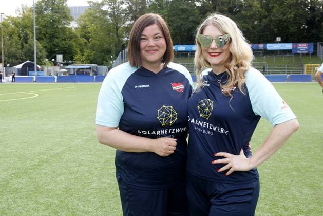 Katharina Fegebank and Sandra Quadflieg at the charity soccer match Kicken mit Herz for the benefit of the childrens heart ward of the University Hospital Eppendorf on 3 09 2023 in Hamburg Kicken mit Herz charity soccer event in Hamburg