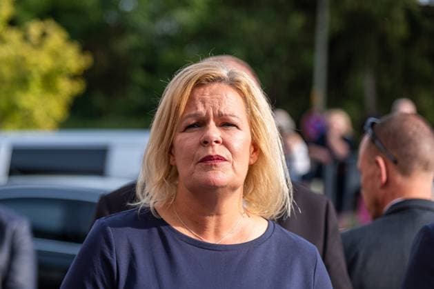 News Themen der Woche KW35 News Bilder des Tages Wahlkampfauftakt der SPD Hessen zur Hessischen Landtagswahl 2023. Nancy Faeser (Bundesinnenministerin, SPD), GER, Wahlkampfauftakt der SPD Hessen zur Landtagswahl in Hessen mit Nancy Faeser und Boris Pistorius im Güterbahnhof Bad Homburg, 02.09.2023. *** Campaign launch of the SPD Hesse for the Hessian state election 2023 Nancy Faeser Federal Minister of the Interior, SPD , GER, Campaign launch of the SPD Hesse for the Hessian state election with Nancy Faeser and Boris Pistorius at the freight station Bad Homburg, 02 09 2023 Copyright: xEibner-Pressefoto FlorianxWieganx EP_FWD