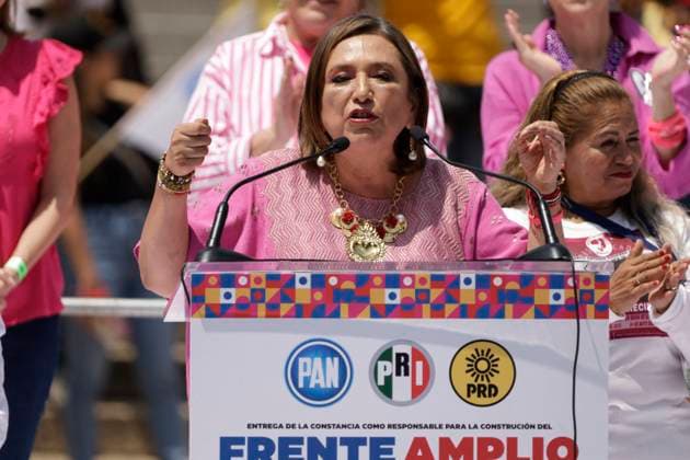 Xochitl Galvez Hailed As Opposition Candidate For 2024 Election - Mexico Mexican Senator and presidential pre-candidate for the Frente Amplio por Mexico party, Xochitl Galvez delivers her speech during a rally to celebrate her designation at the Angel de la Independencia in Mexico City on September 3, 2023. Galvez, a 60-year-old computer engineer and self-made businesswoman, secured the support of the opposition bloc after an internal contest decided by public opinion polling. Photo by Luis Barron Eyepix Group ABACAPRESS.COM Mexico City Mexico City Mexico  Copyright: xBarronxLuis Eyepix ABACAx 866182_001 BarronxLuis Eyepix ABACAx 866182_001